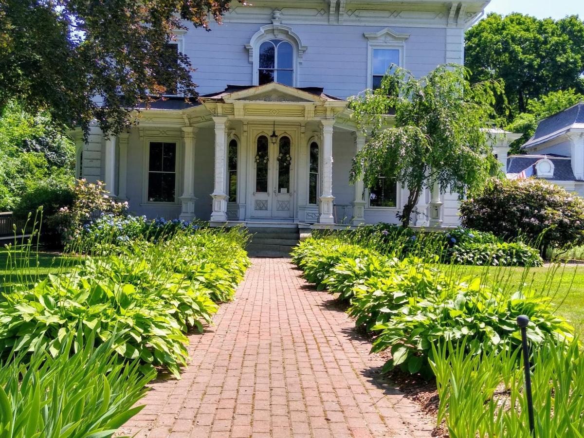Proctor Mansion Inn Wrentham Bagian luar foto